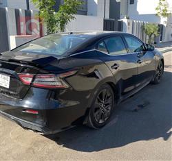 نيسان ماكسيما